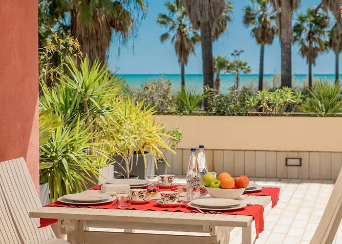 Su Loi seafront Apartments